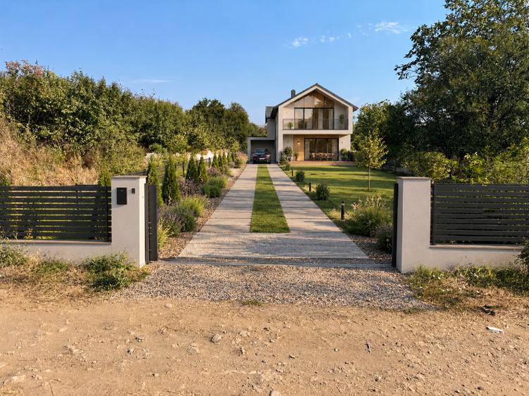 Teren Construcții intravilan de 860 mp, în Pielești