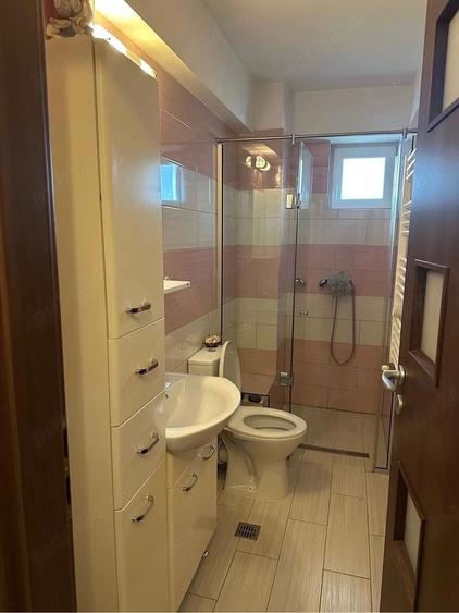 Apartament cu 3 camere semidecomandat, mobilat în 1 Decembrie 1918