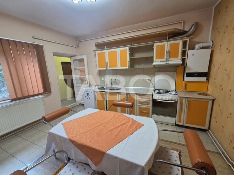 Casă individuală cu 3 camere cu Canalizare în Beclean
