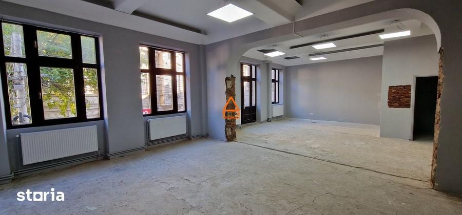 Spațiu comercial, de 26 mp, în Podu Roș