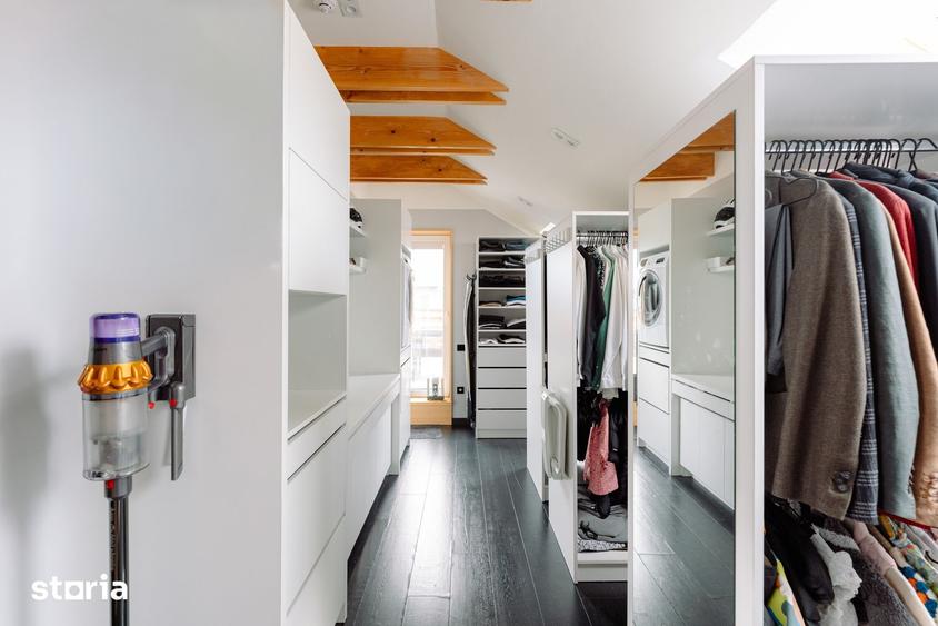 Apartament cu 4 camere în Unirii