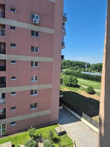 Apartament cu 2 camere, mobilat în Central