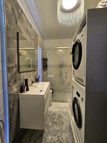 Apartament cu 3 camere semidecomandat, mobilat în Dobroești