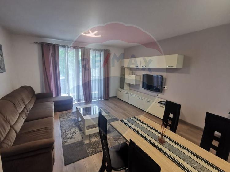 Apartament cu Parcare De Inchiriat - 3