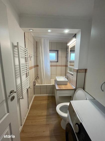 Apartament cu 2 camere semidecomandat în Girocului