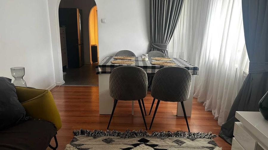Apartament cu 2 camere decomandat în Lacul Tei