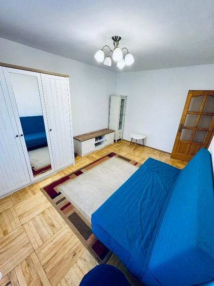 Apartament cu 3 camere decomandat, mobilat în Gară