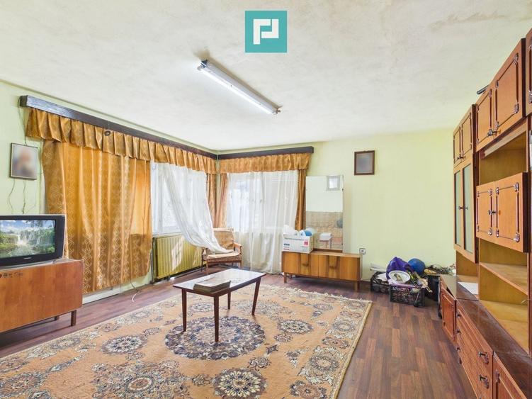 Casă individuală cu 5 camere cu Canalizare în Radna