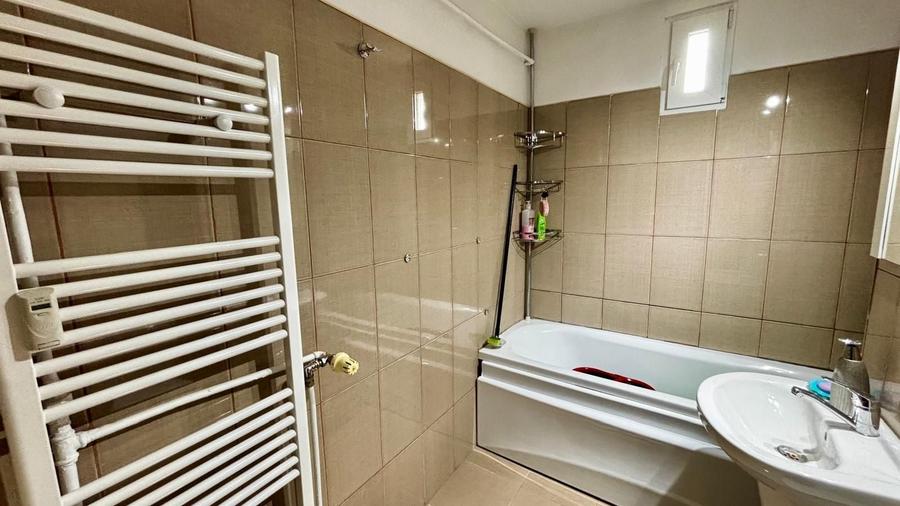 Apartament cu 3 camere decomandat, mobilat în Mihai Bravu