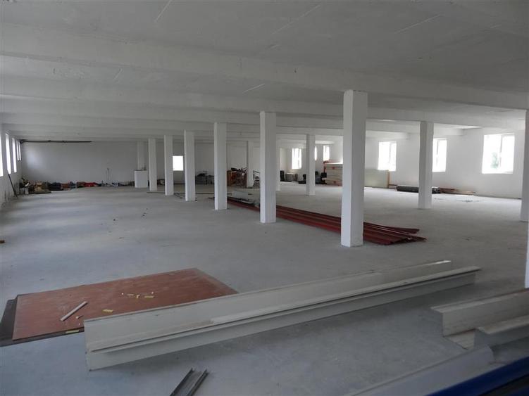 Spațiu industrial, de 200 mp, în Grădiște