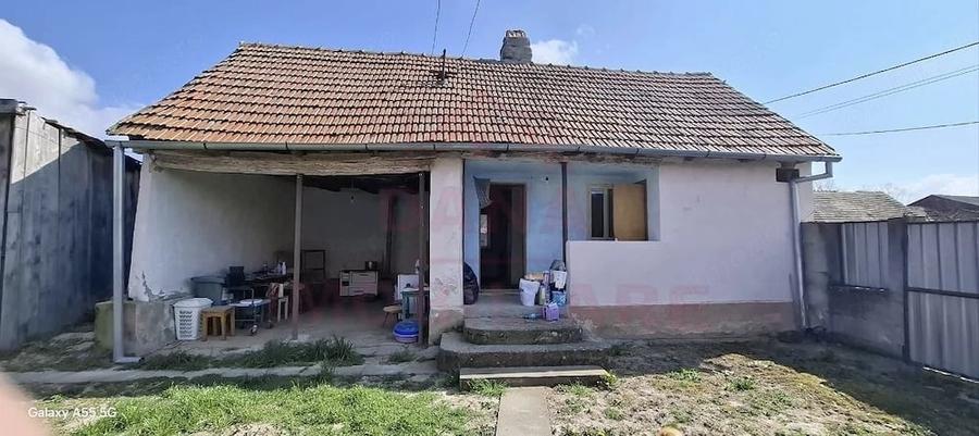 Casă cu 3 camere cu Teren 4636 Mp în Gherteniș