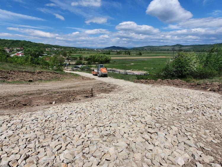Teren agricol extravilan de 33 mp, în Zătreni