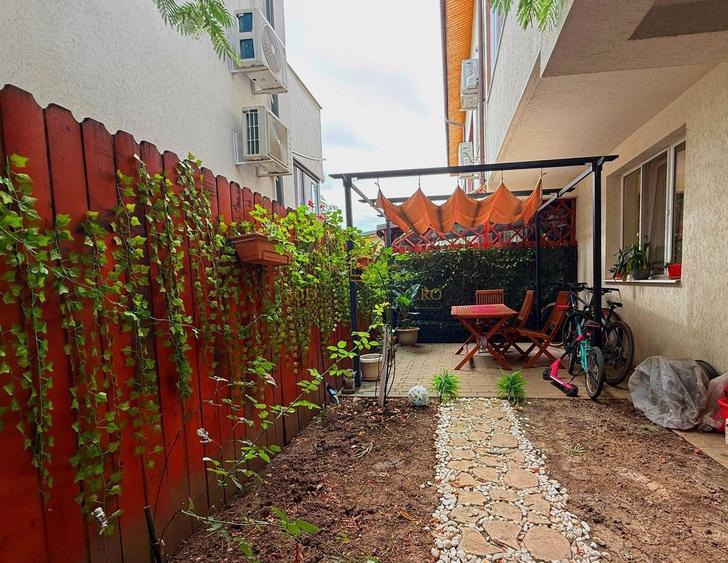 Casă individuală cu 4 camere cu Canalizare în Central