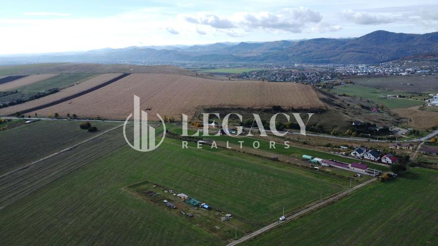 Teren agricol intravilan de 10000 mp, în Gârcina