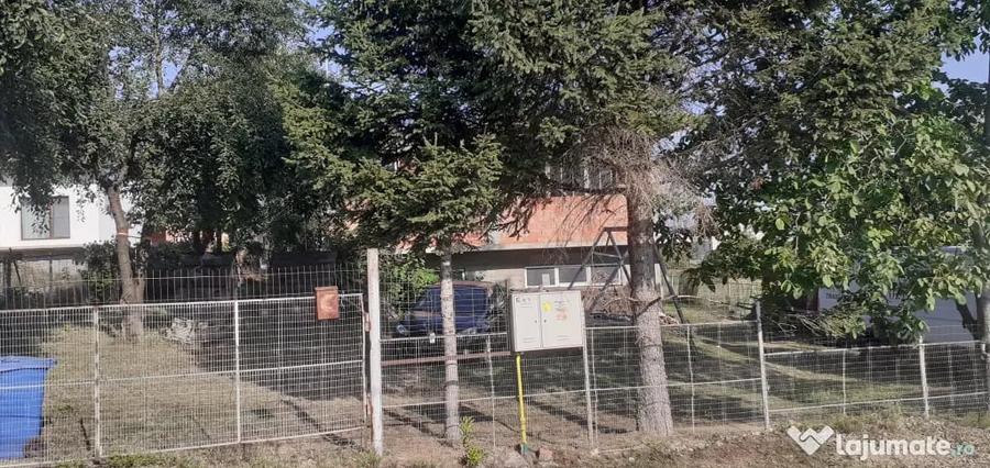 Casă cu 7 camere în Lisaura