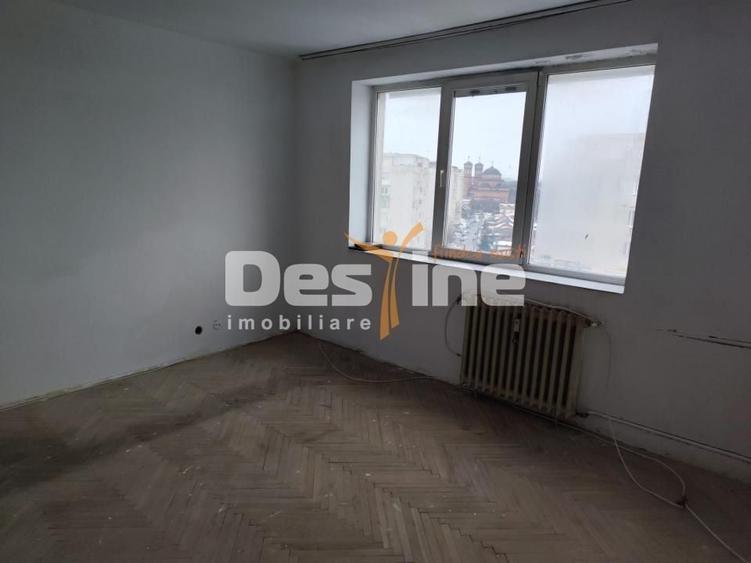 Apartament cu 2 camere semidecomandat în Cina