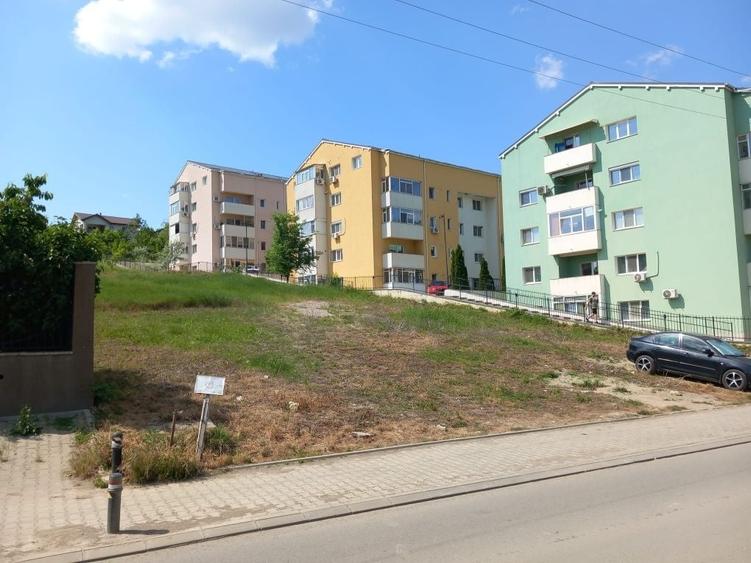 Teren de 450 mp, în Vișan