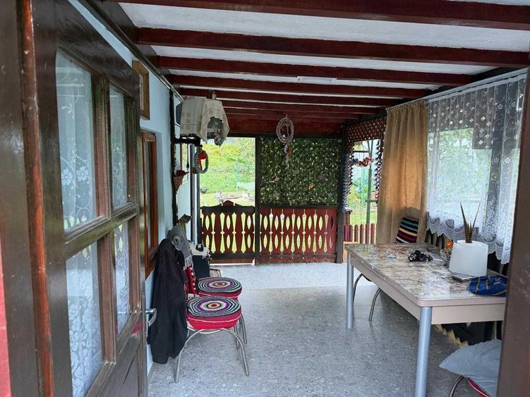 Casă cu 2 camere în Oeștii Pământeni