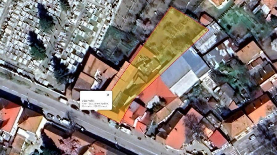 Casă individuală cu 5 camere cu Teren 667 Mp în Central