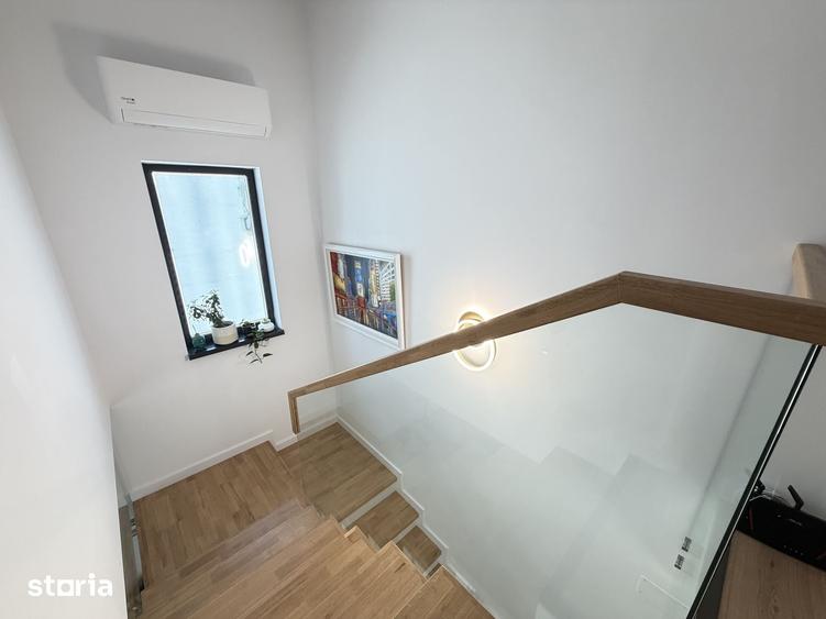 Casă cu 4 camere cu Teren 520 Mp în Micești