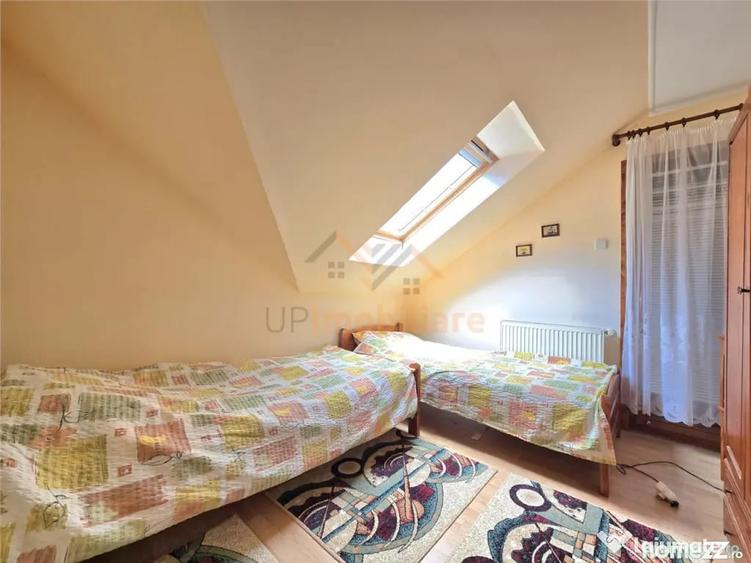 Casă cu 6 camere cu Teren 1761 Mp în Izlaz