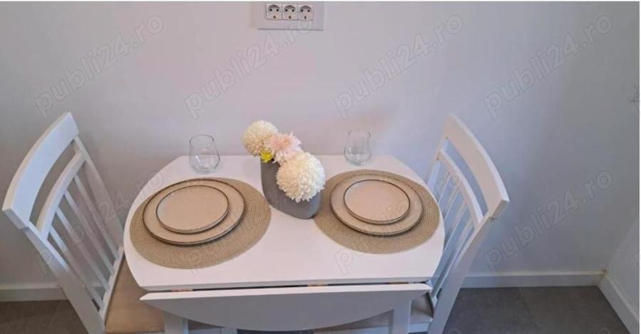 Apartament cu 2 camere decomandat, mobilat în Herăstrău