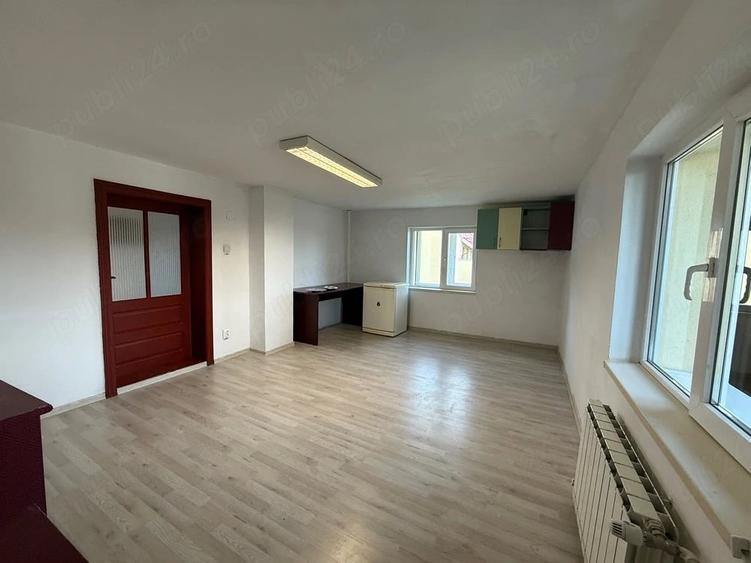 Spațiu comercial, de 120 mp, în Girocului