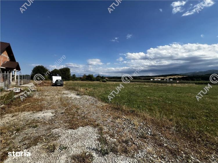 Teren de 712 mp, în Valea Aurie