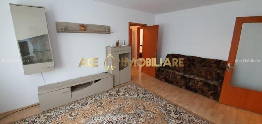 Apartament cu 3 camere semidecomandat, mobilat în Titan