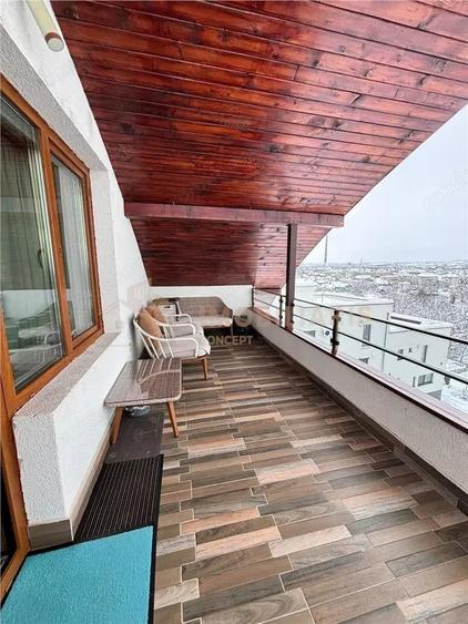 Apartament cu 3 camere decomandat în Central