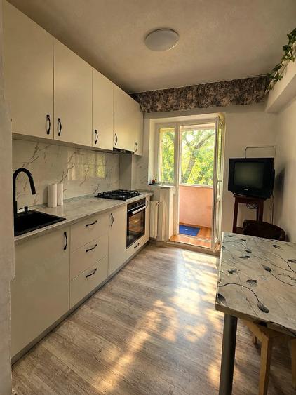 Apartament cu 2 camere decomandat în Vest
