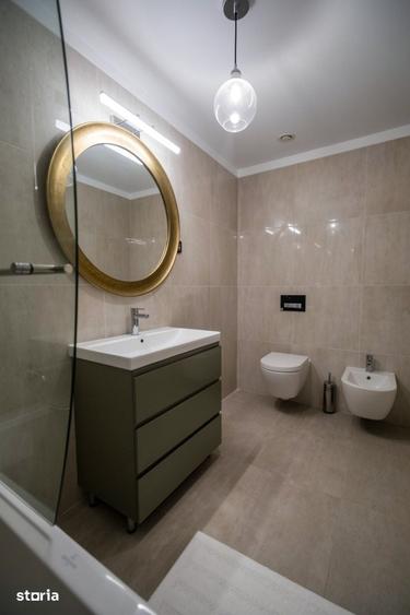 Apartament cu 4 camere decomandat în Herăstrău