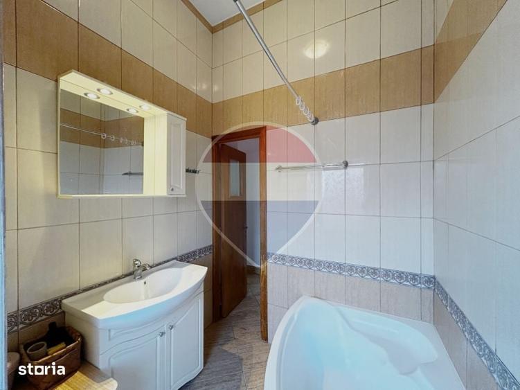 Apartament cu 3 camere în Primăverii