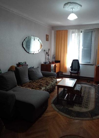 Apartament cu 2 camere decomandat în Exterior Vest