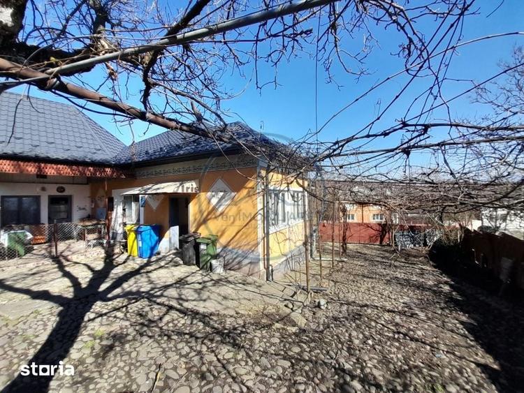 Casă cu 5 camere cu Teren 2400 Mp în Budacu de Jos