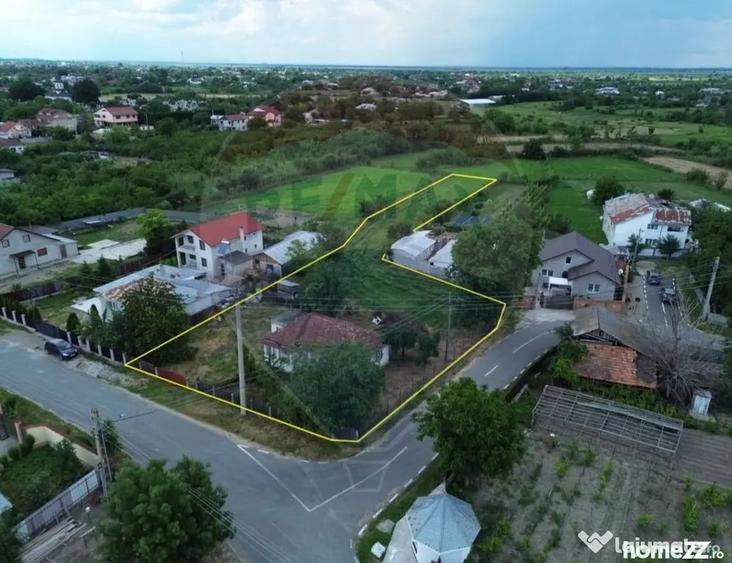 Casă cu 3 camere cu Teren 2100 Mp în Vulturu