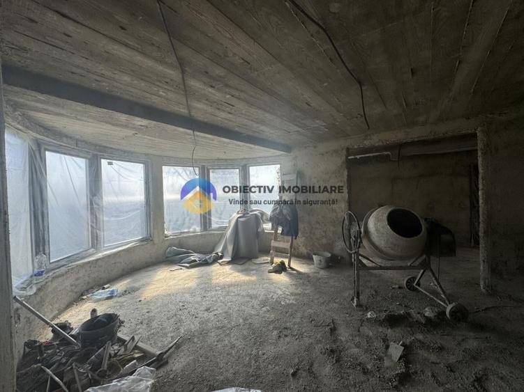 Casă cu 4 camere cu Teren 953 Mp în Gura Văii