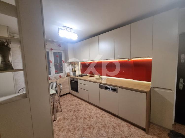 Apartament cu 3 camere semidecomandat, mobilat în Gheorgheni