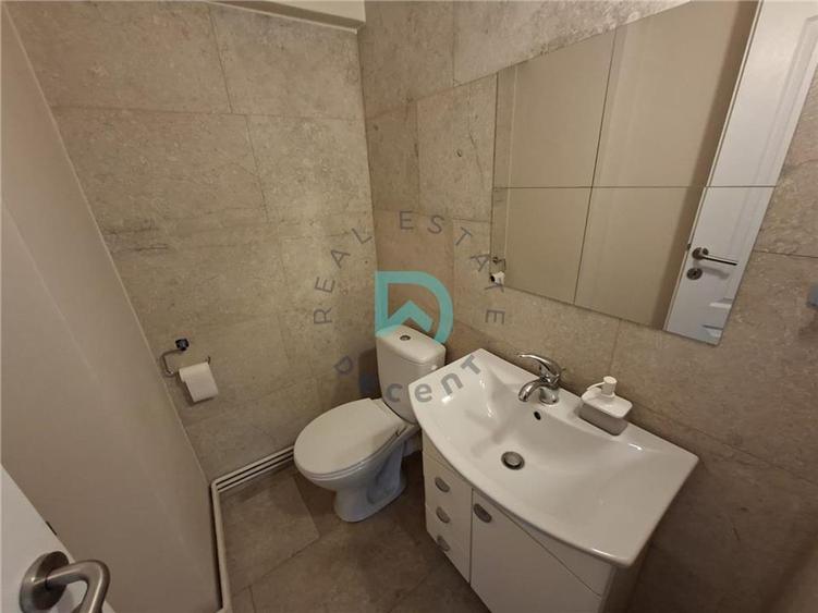Apartament cu 3 camere decomandat în Răcădău