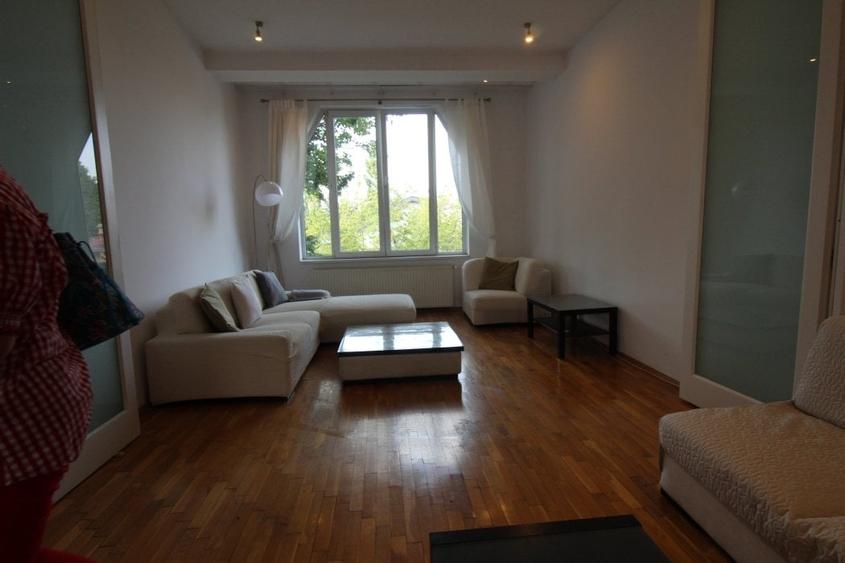 Casă cu 3 camere în Beller