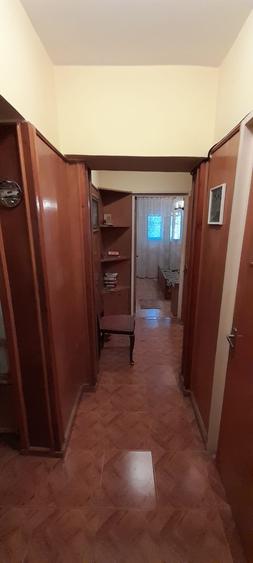 Apartament cu 4 camere decomandat în Iancului