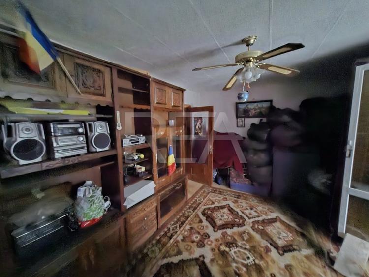 Apartament cu 3 camere decomandat în Drumul Taberei