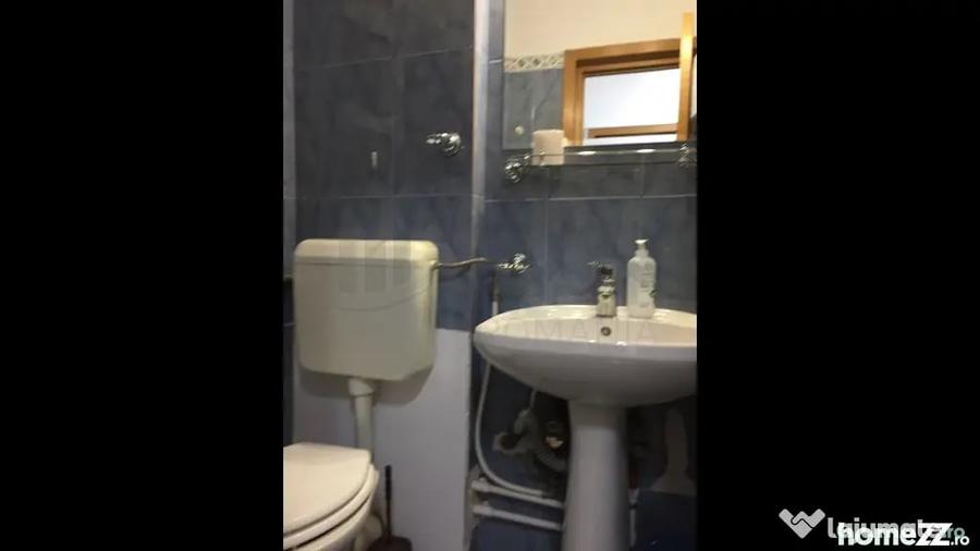 Apartament cu 3 camere decomandat în Moșilor