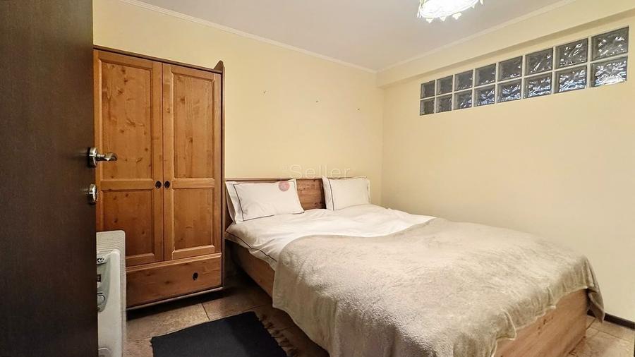 Apartament cu 4 camere decomandat, mobilat în Central