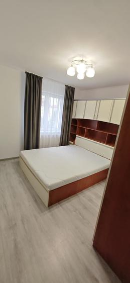 Apartament cu 3 camere decomandat în Vasile Aaron