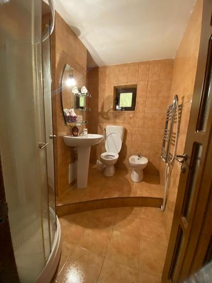 Apartament cu 2 camere semidecomandat în Mioriței