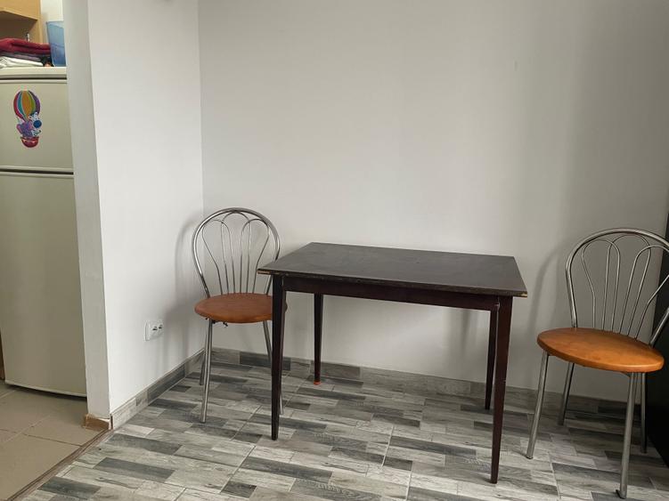 Garsonieră decomandată în Exterior Vest