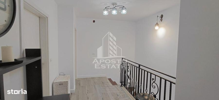 Casă cu 5 camere cu Teren 320 Mp în Dumbrăvița