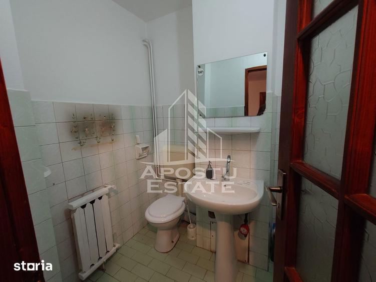 Apartament cu 3 camere, mobilat în Fabric