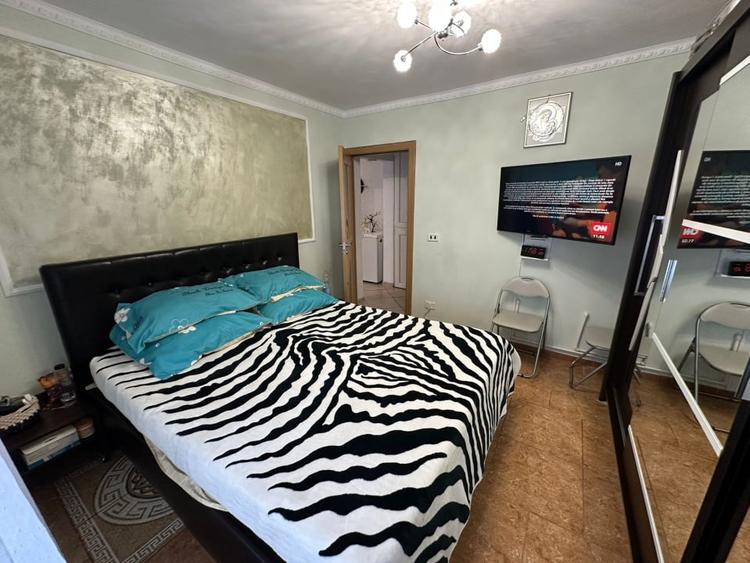 Apartament cu 3 camere decomandat, mobilat în Radu Negru